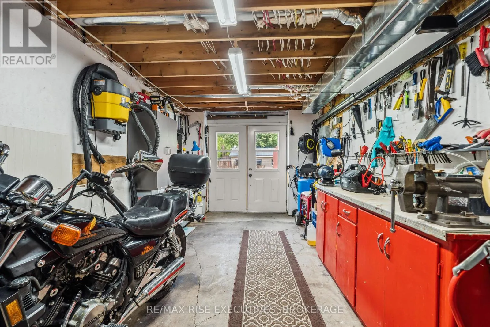 204 R33 ROAD N