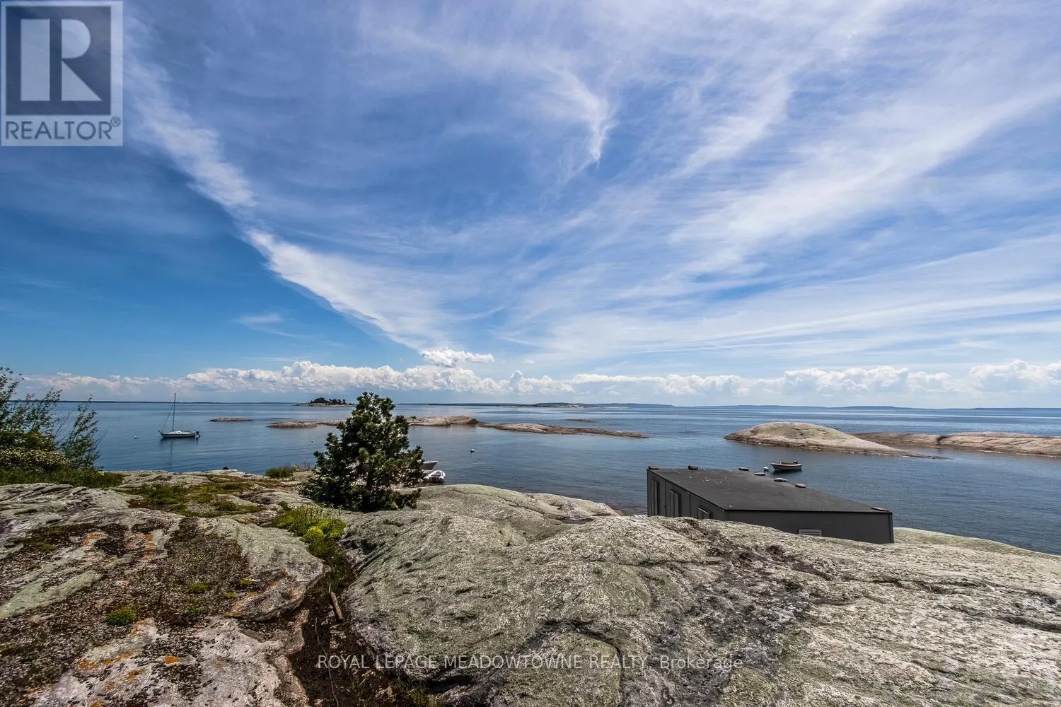2 3700 THE TABLE ROCK ISLANDS