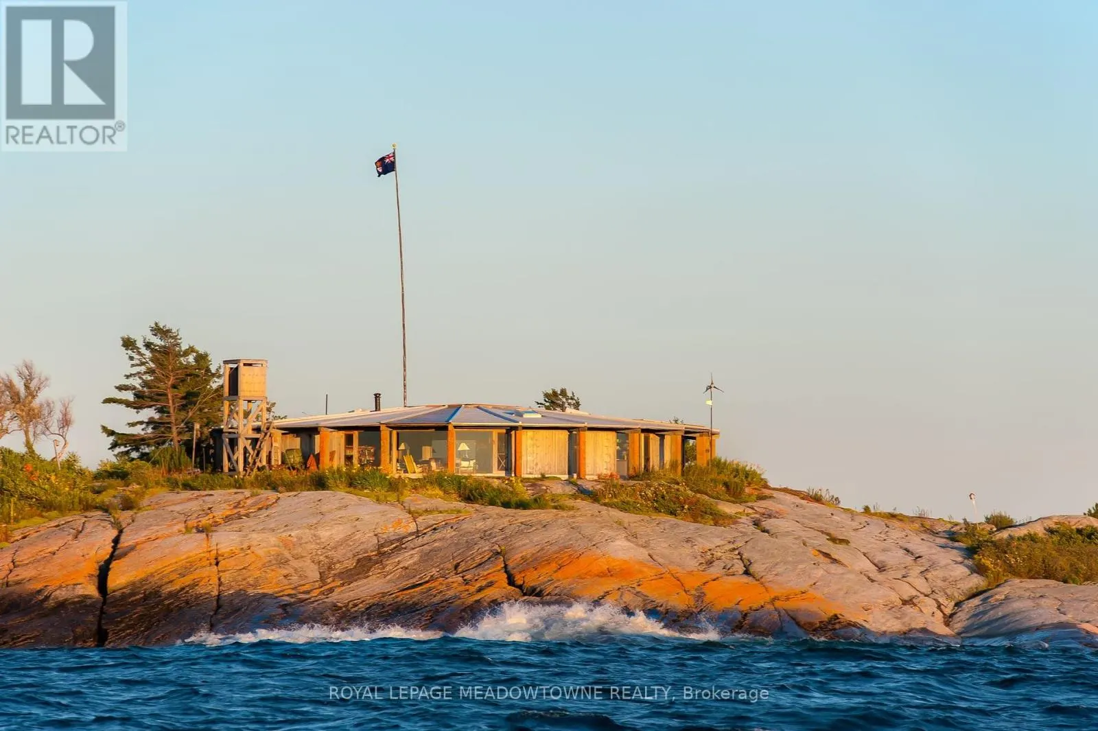 2 3700 THE TABLE ROCK ISLANDS
