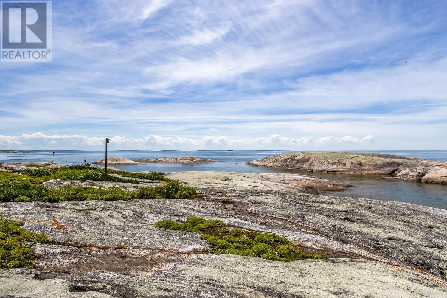 2 3700 THE TABLE ROCK ISLANDS