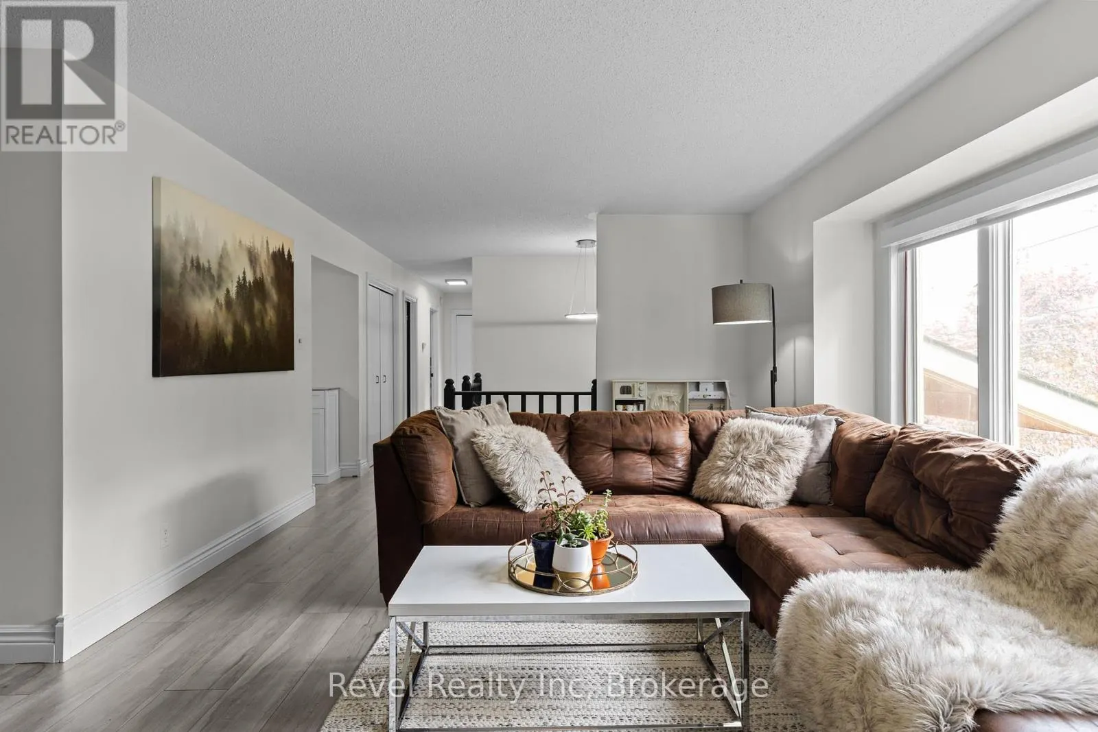 35 MACKLAIM DRIVE