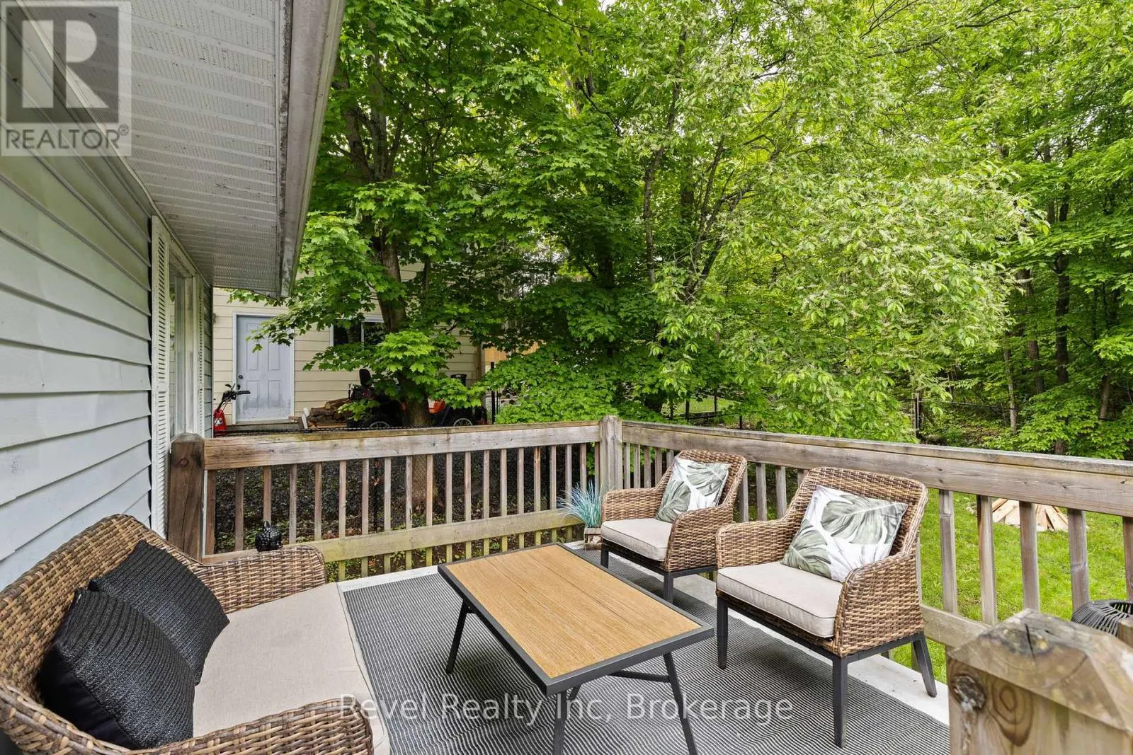 35 MACKLAIM DRIVE
