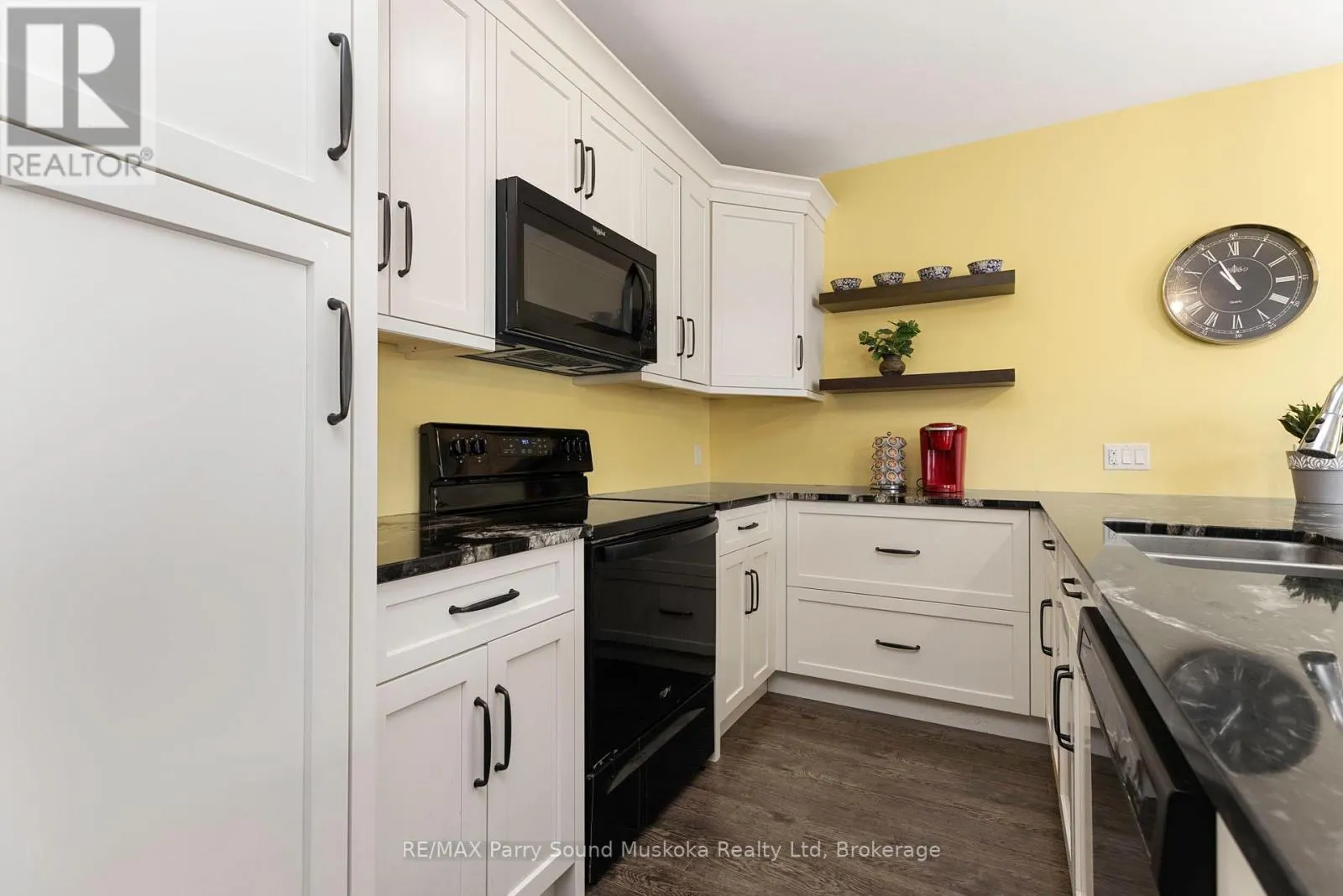 303 - 11B SALT DOCK ROAD, #303