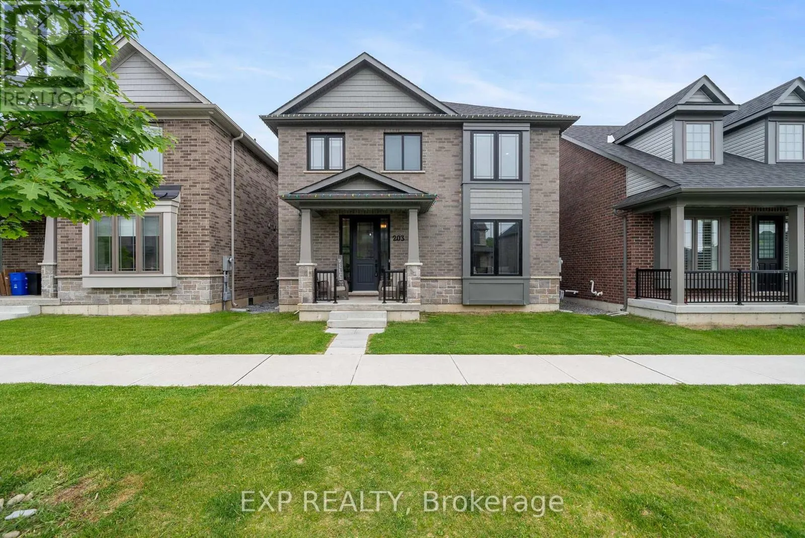 203 STRACHAN STREET