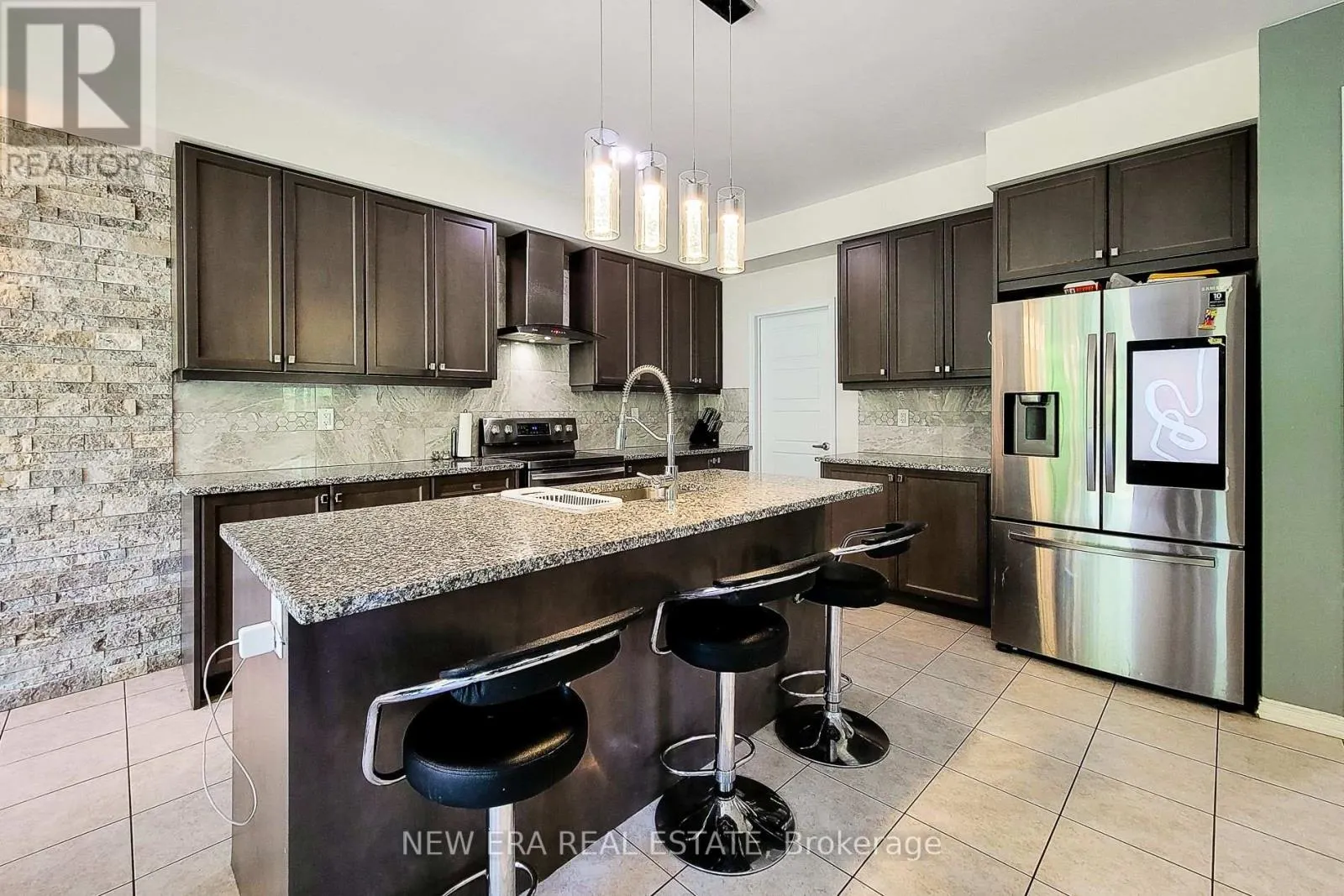 65 CACTUS CRESCENT
