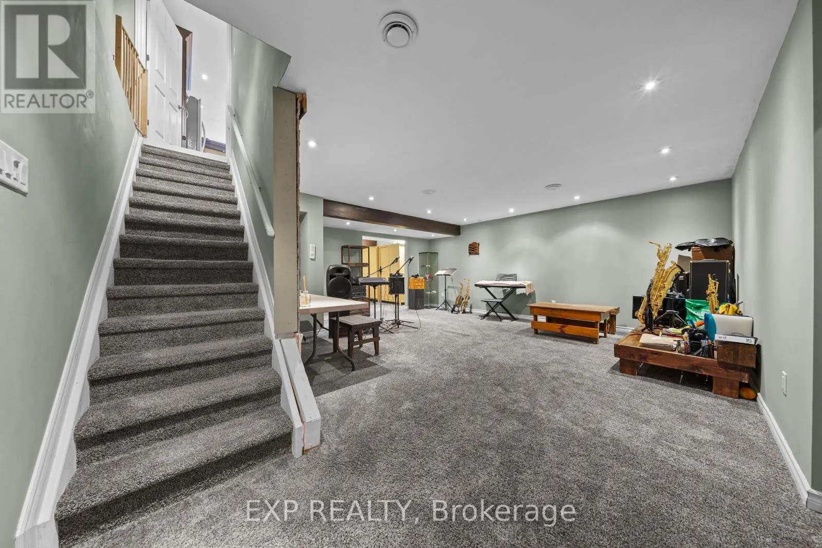 53 BEAVER LANE