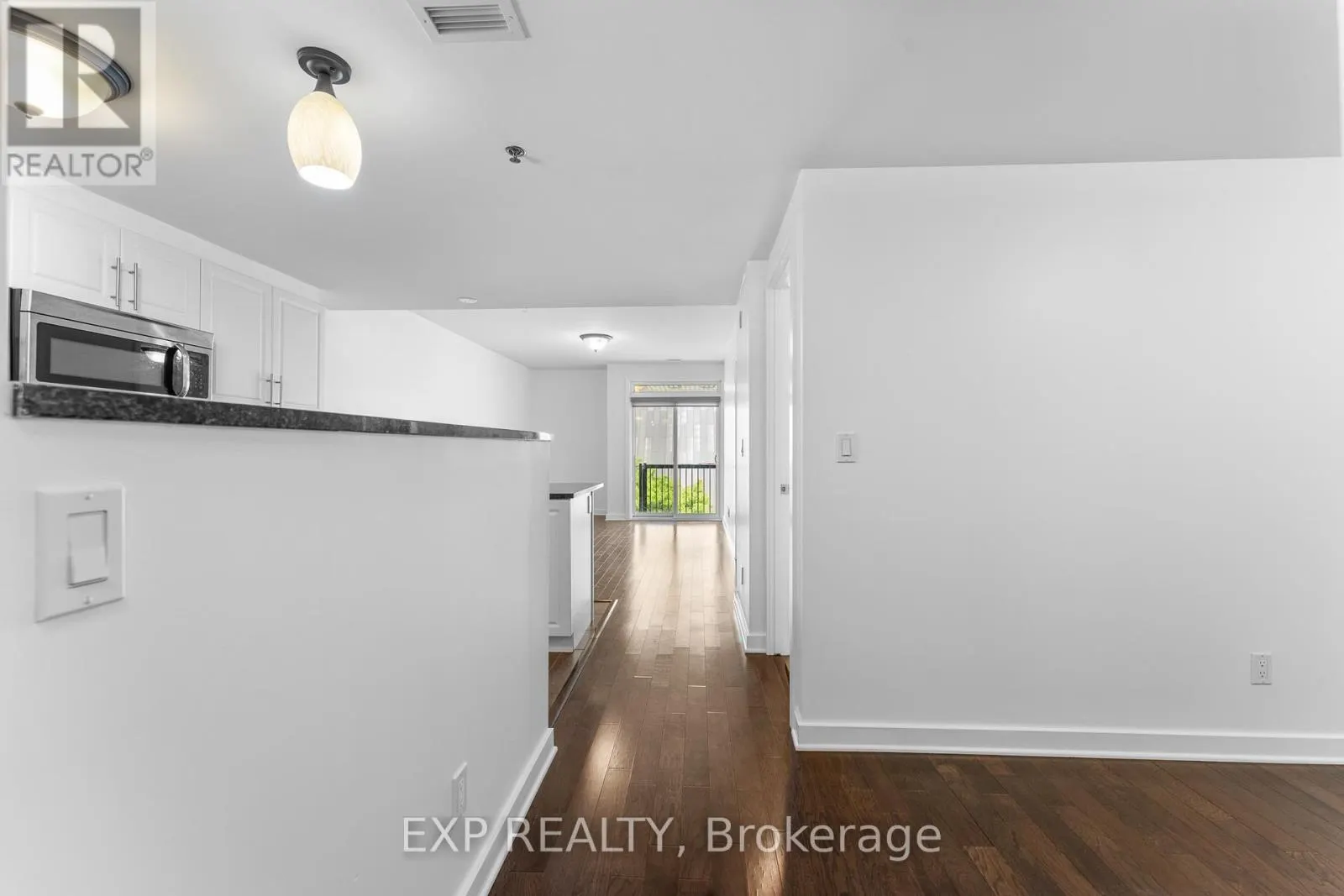 403 - 456 KING EDWARD AVENUE