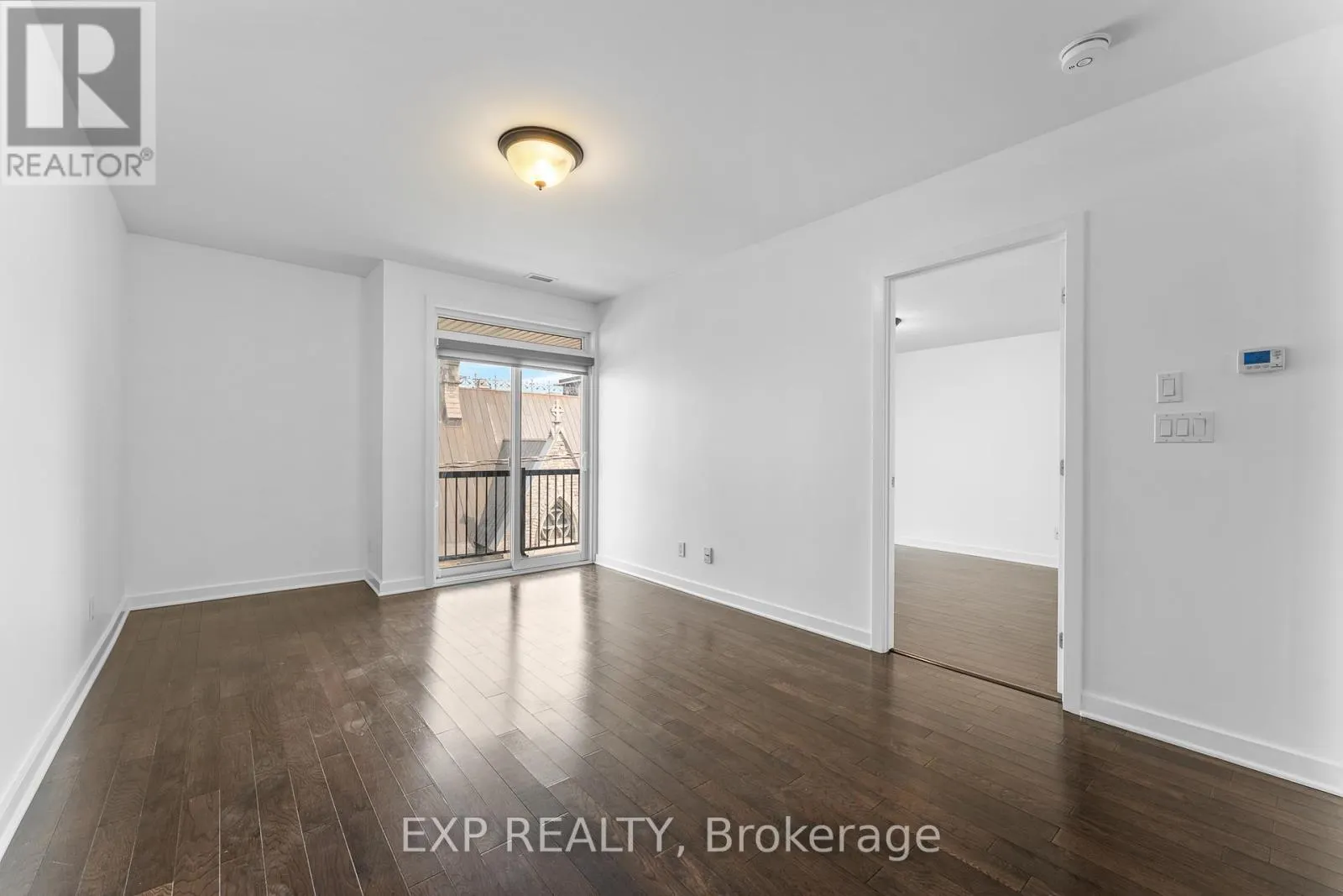 403 - 456 KING EDWARD AVENUE