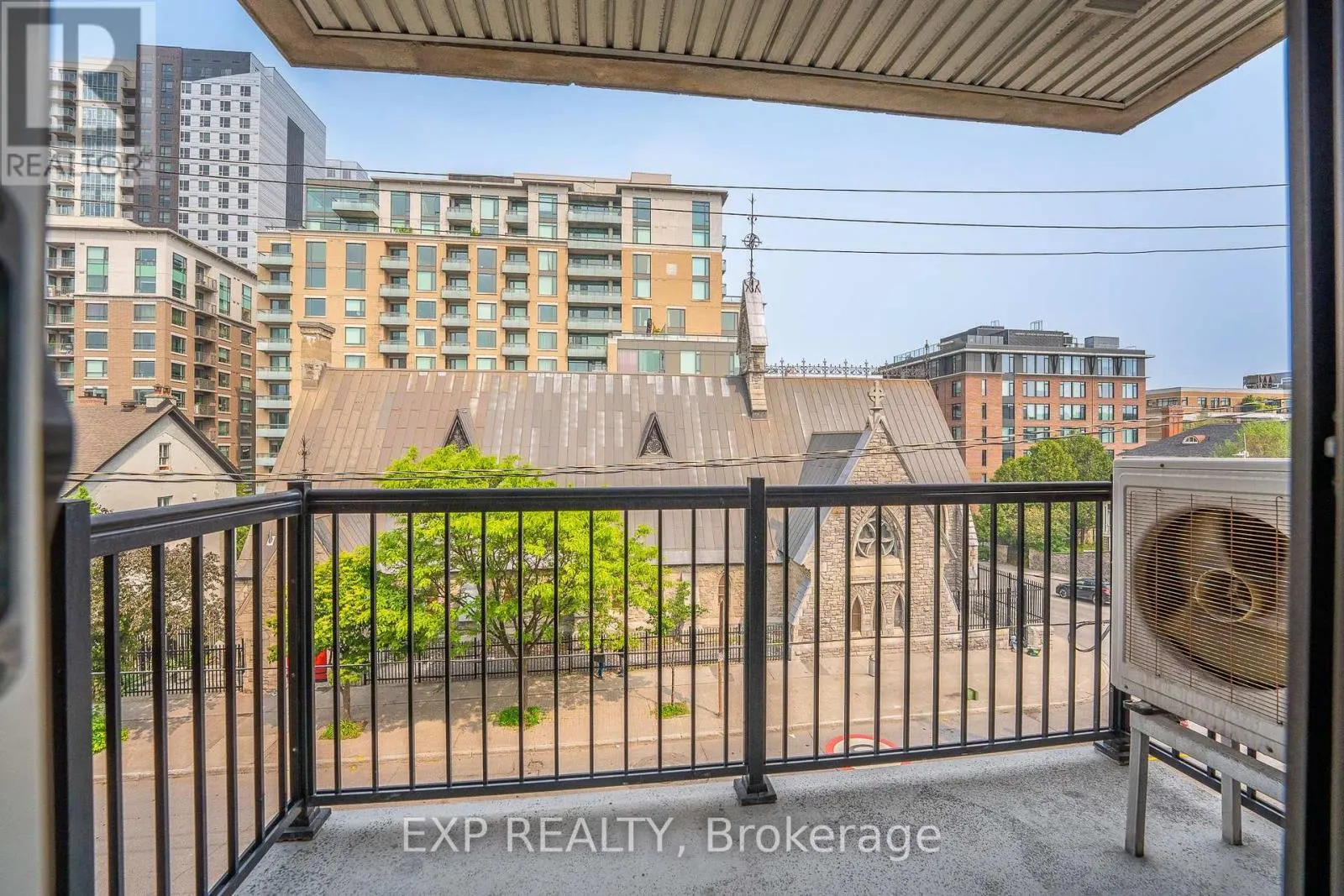 403 - 456 KING EDWARD AVENUE