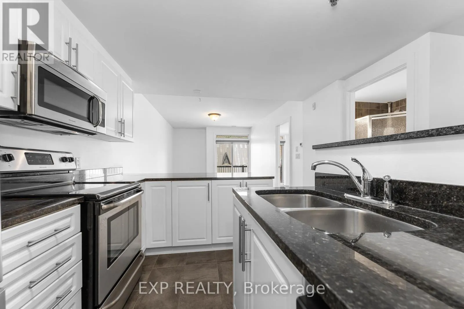 403 - 456 KING EDWARD AVENUE