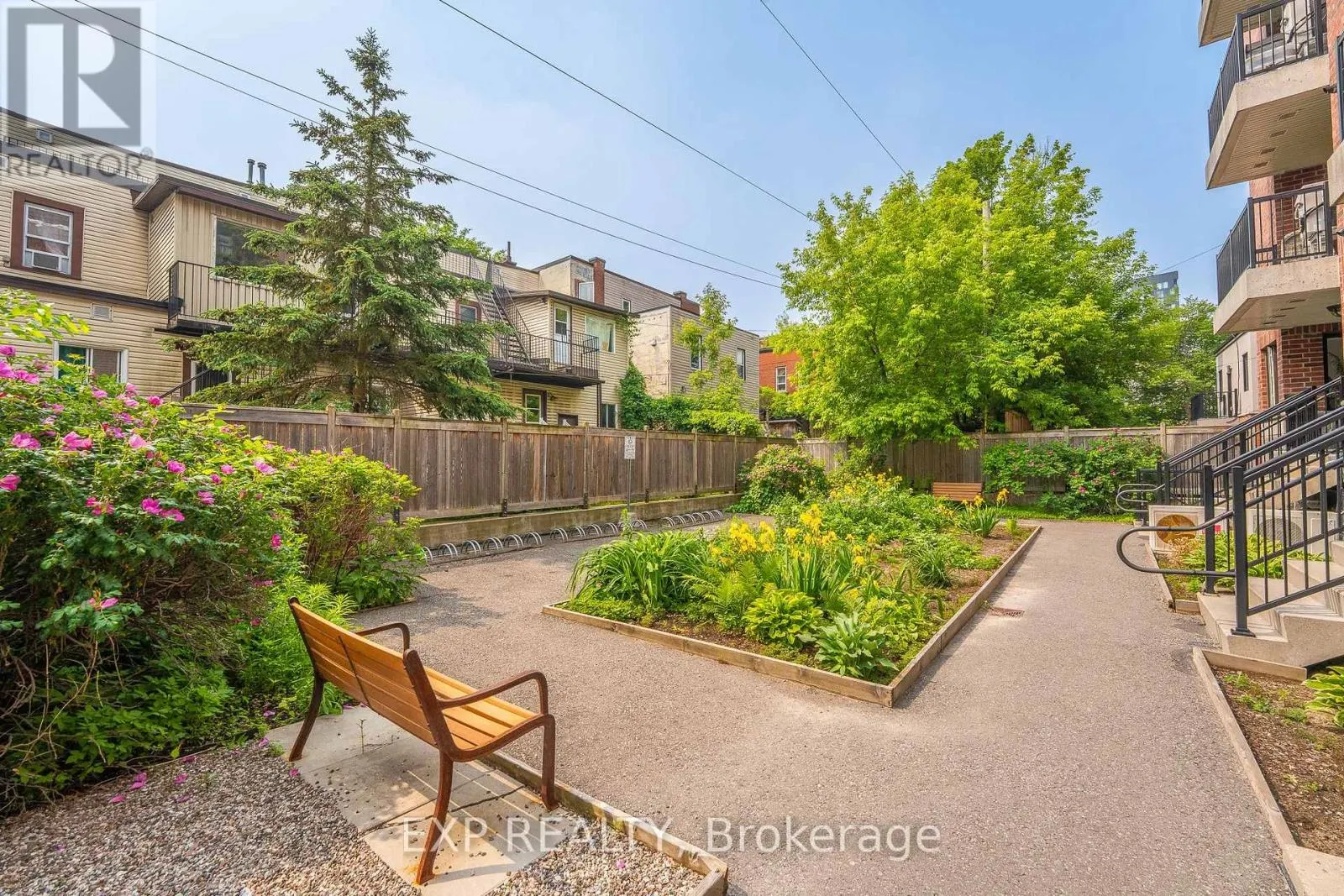 403 - 456 KING EDWARD AVENUE