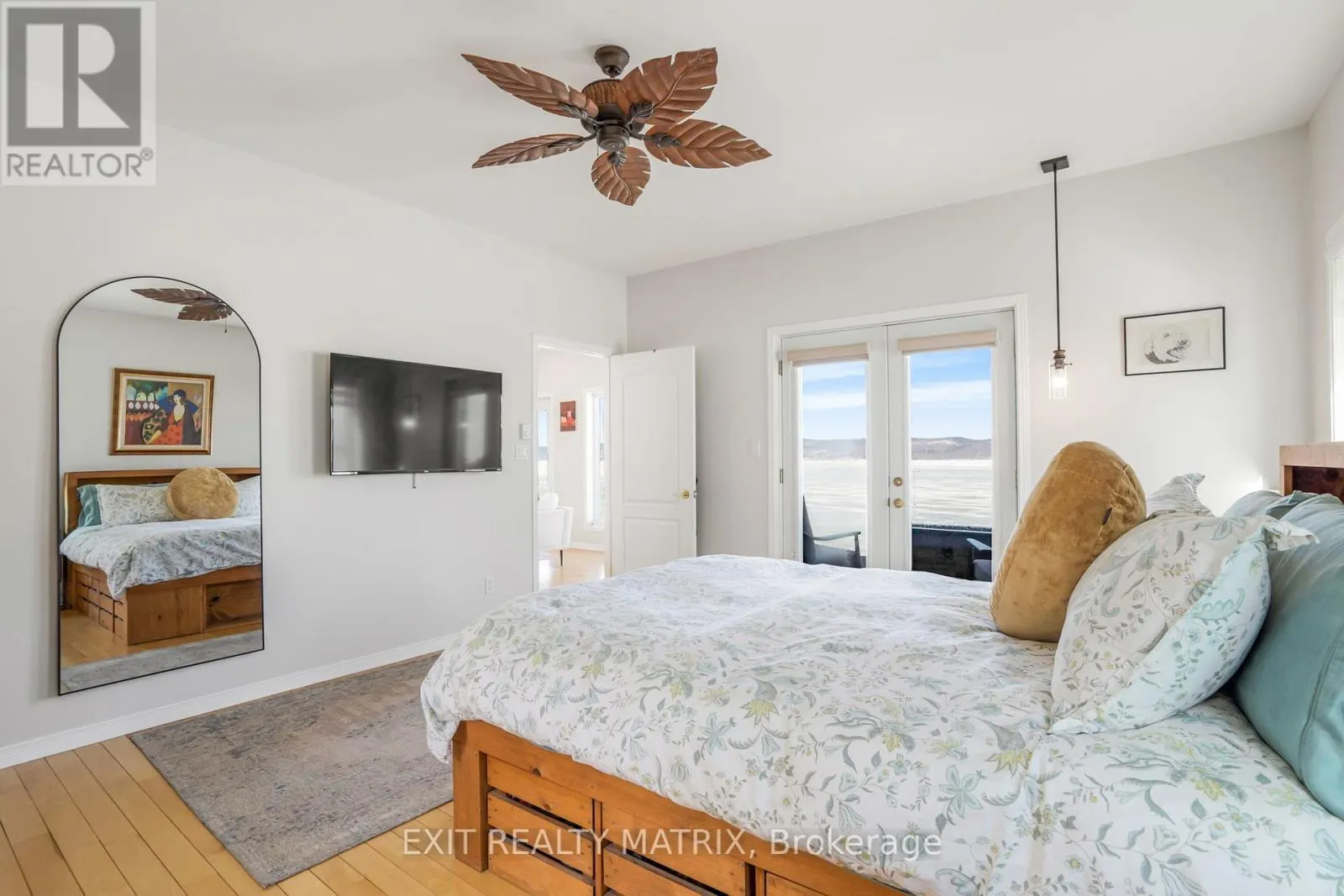 1624 BAY ROAD
