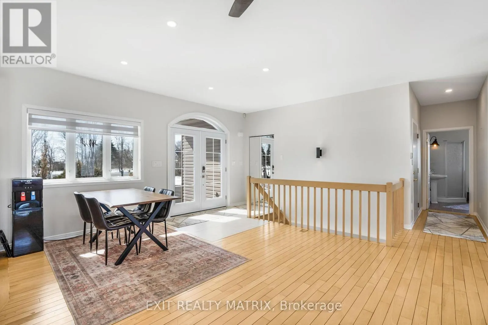 1624 BAY ROAD