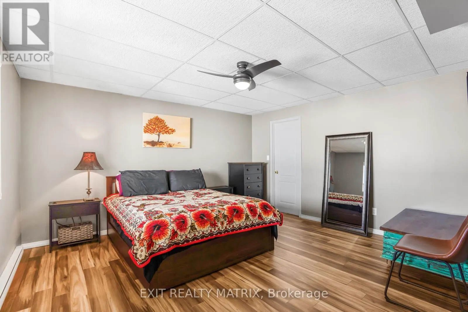 1624 BAY ROAD