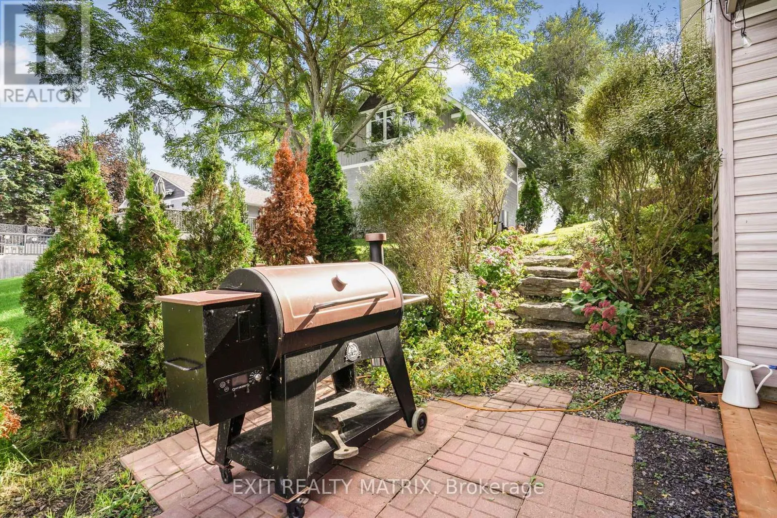 1624 BAY ROAD