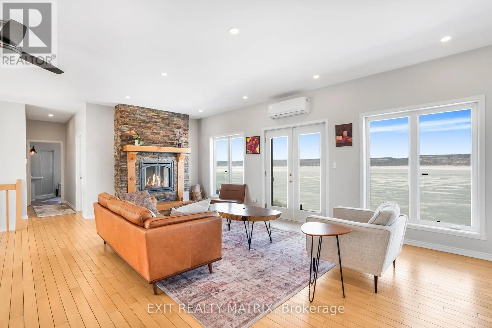 1624 BAY ROAD