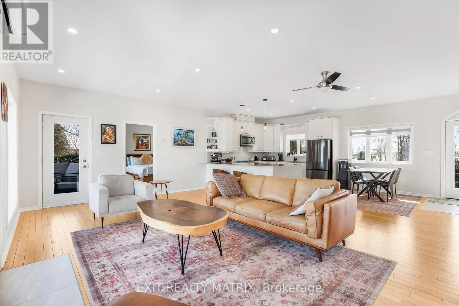 1624 BAY ROAD