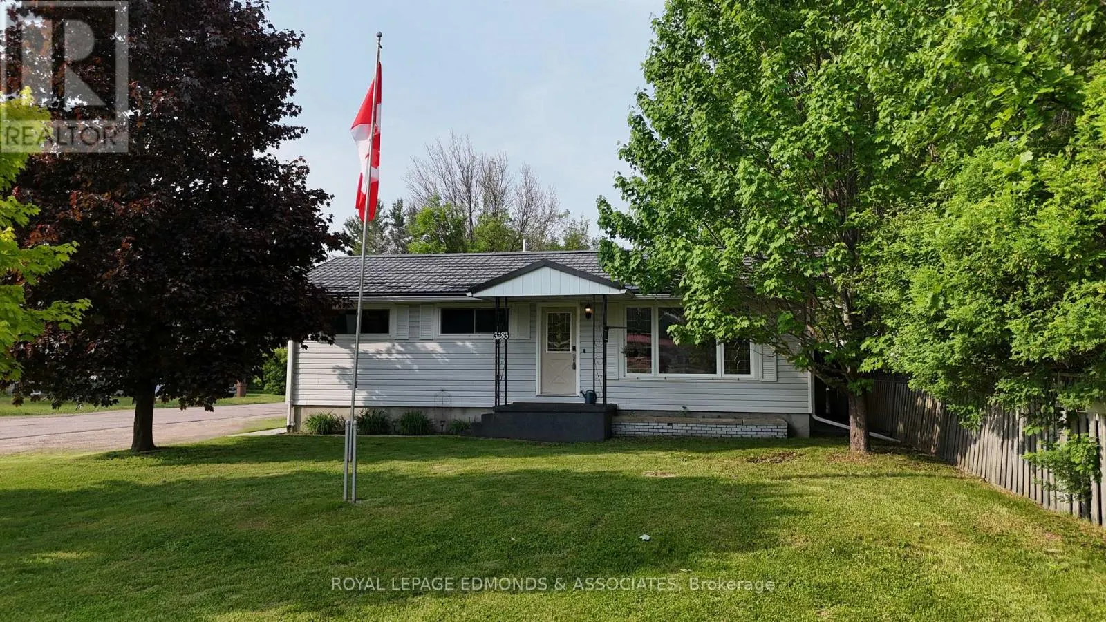 3283 PETAWAWA BOULEVARD