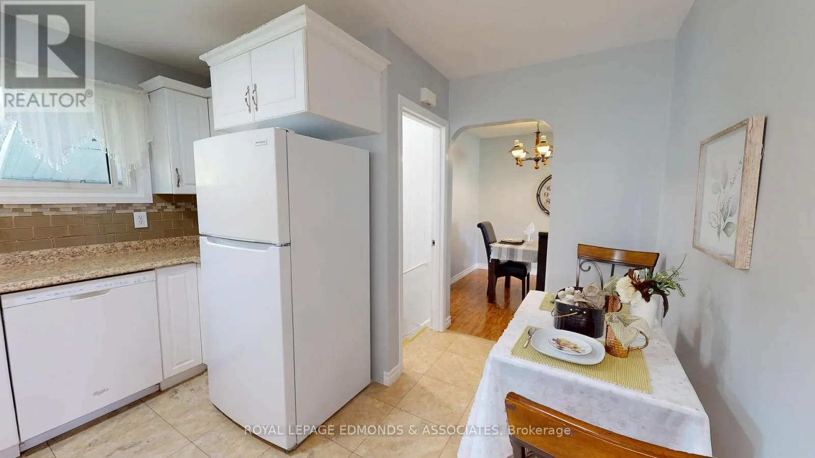 3283 PETAWAWA BOULEVARD
