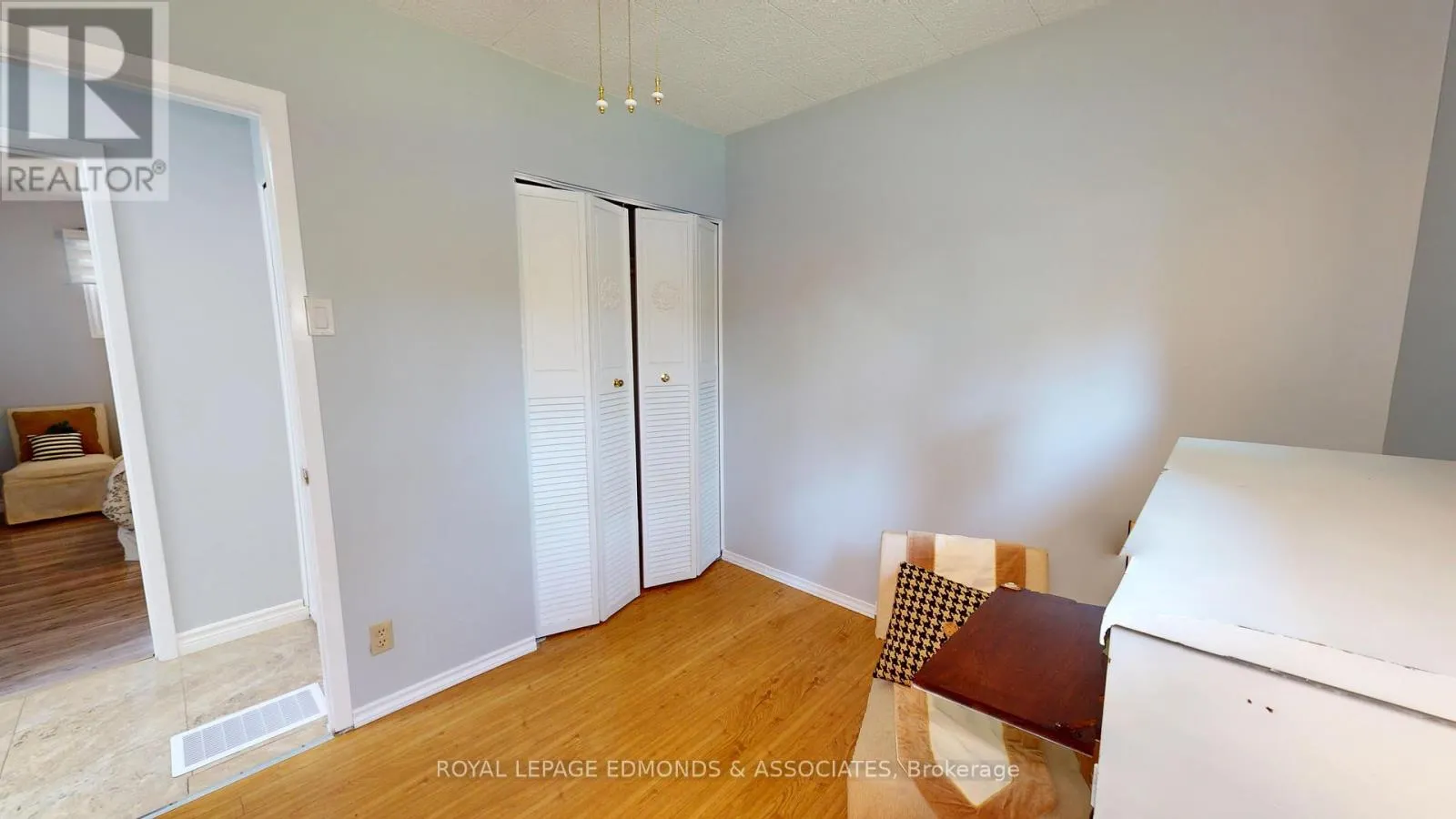 3283 PETAWAWA BOULEVARD