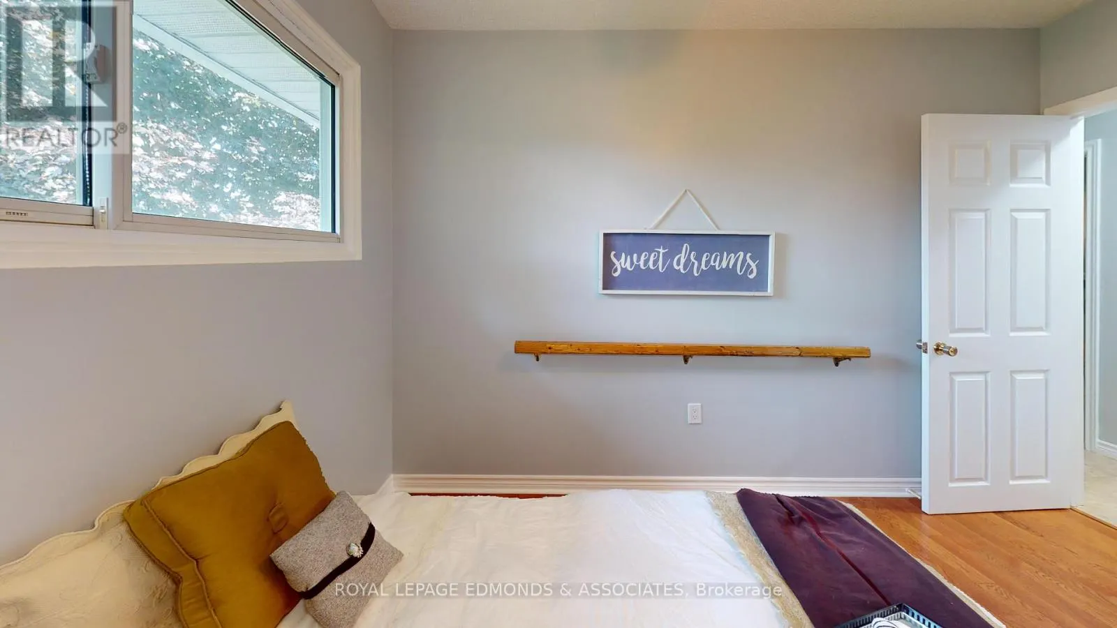 3283 PETAWAWA BOULEVARD