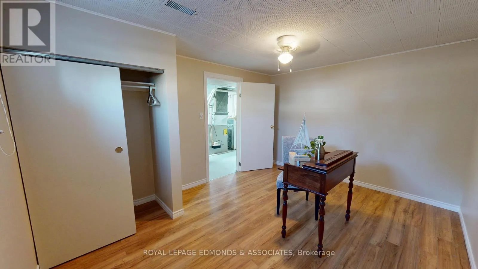 3283 PETAWAWA BOULEVARD