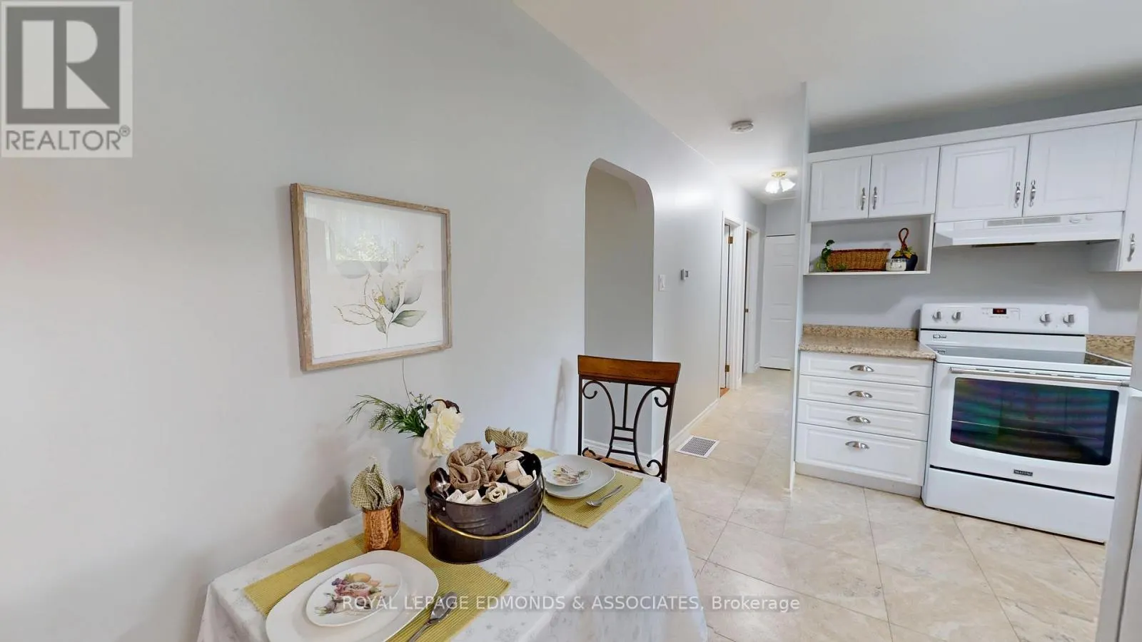 3283 PETAWAWA BOULEVARD
