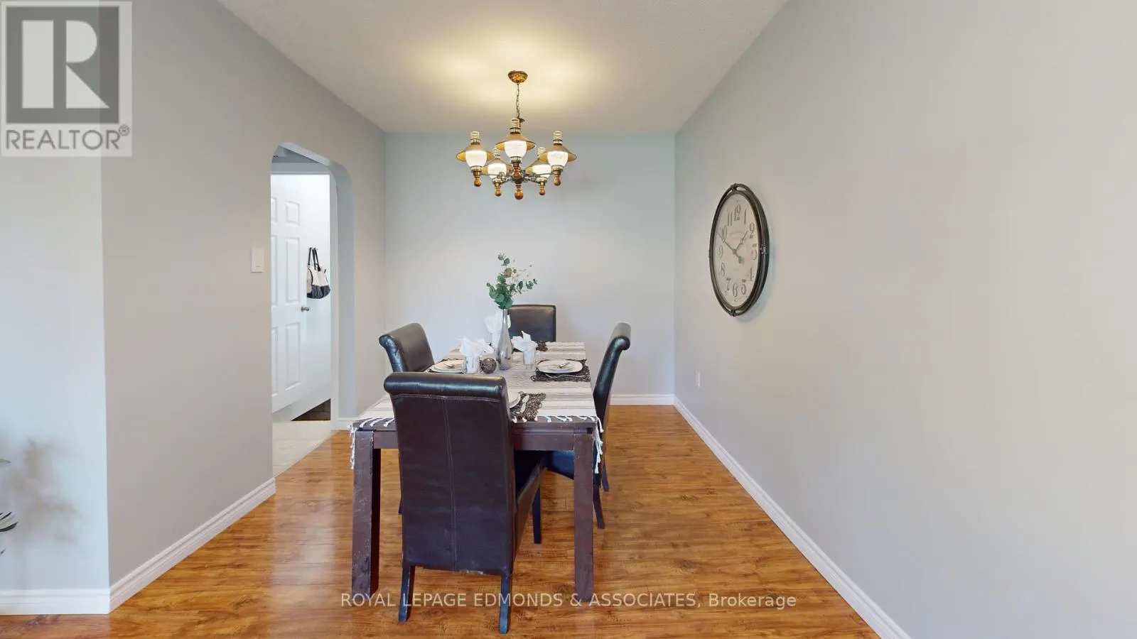 3283 PETAWAWA BOULEVARD