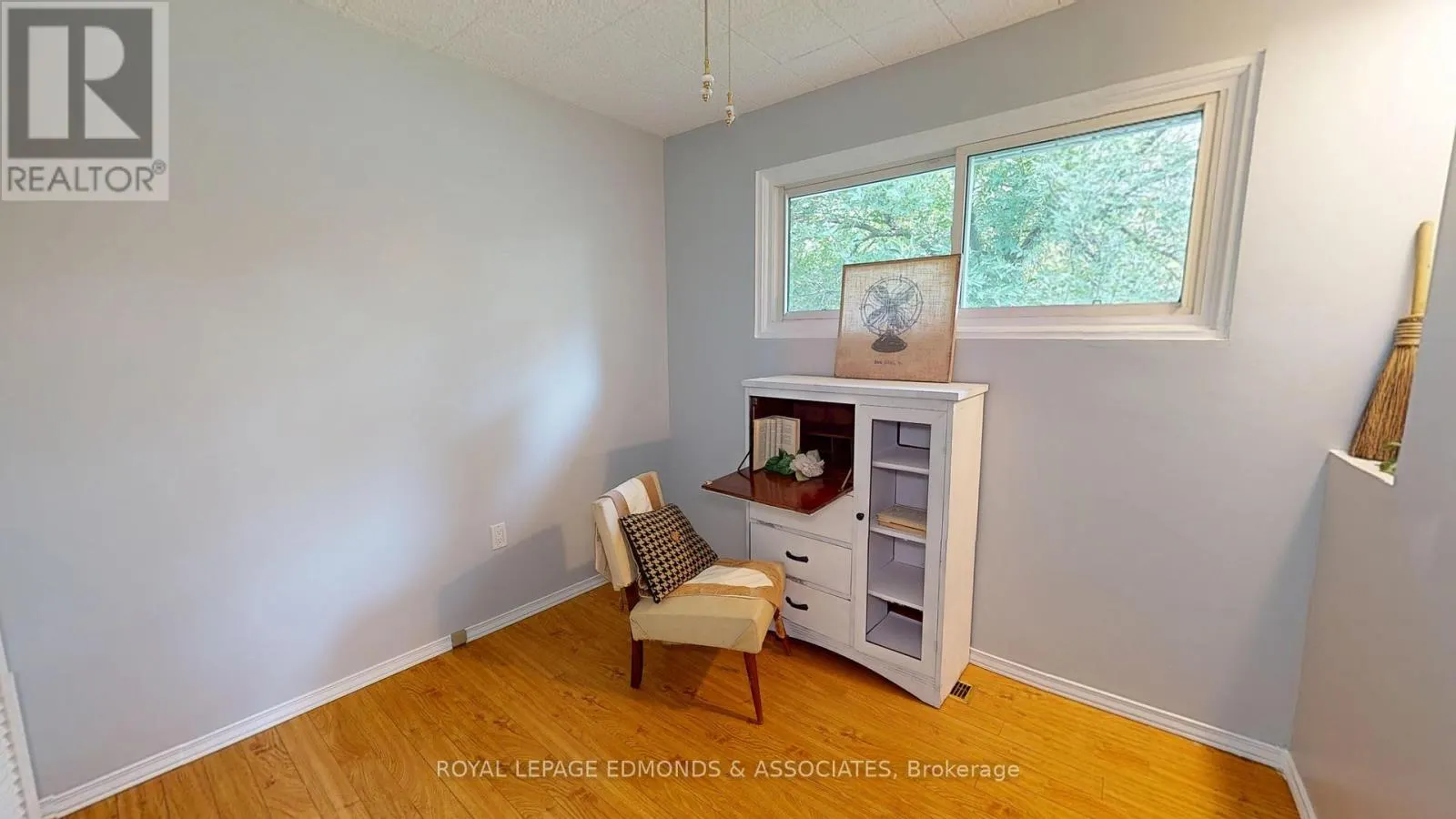 3283 PETAWAWA BOULEVARD