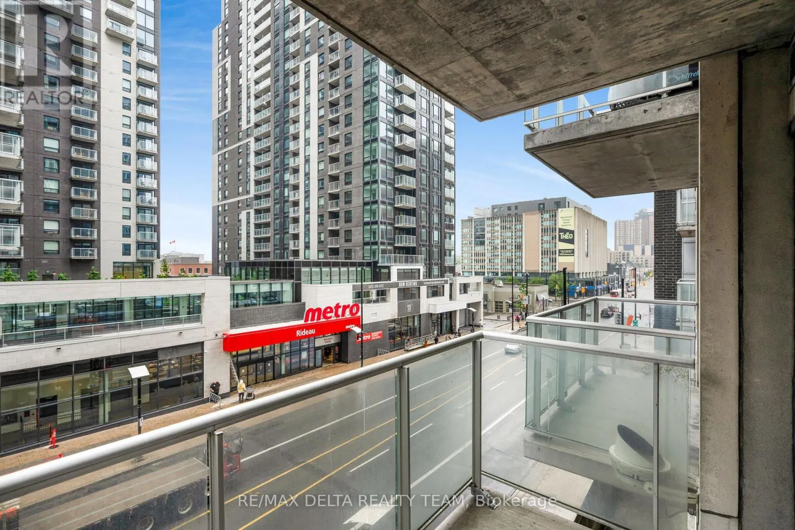 403 - 242 RIDEAU STREET
