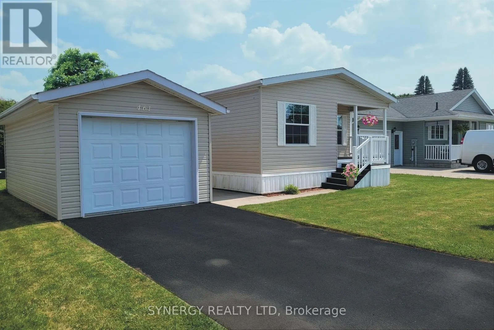 461 RICHARD CRESCENT