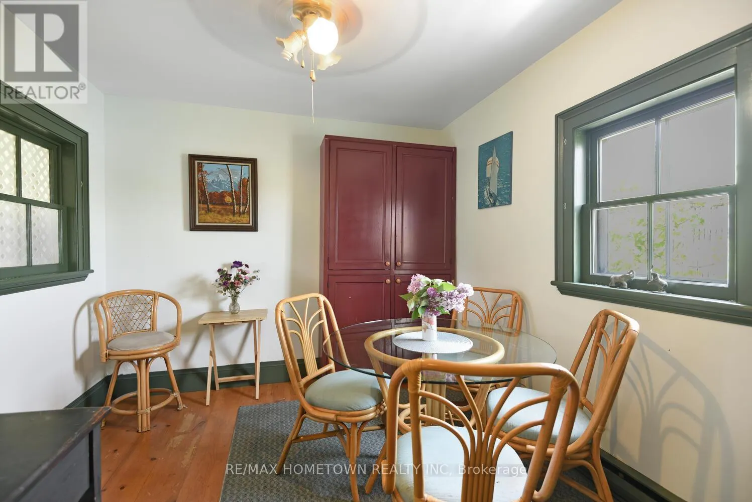 495 KING STREET W