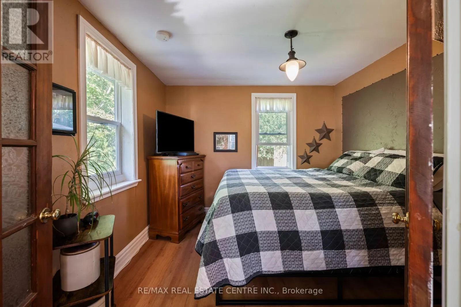 637217 PRINCE OF WALES ROAD