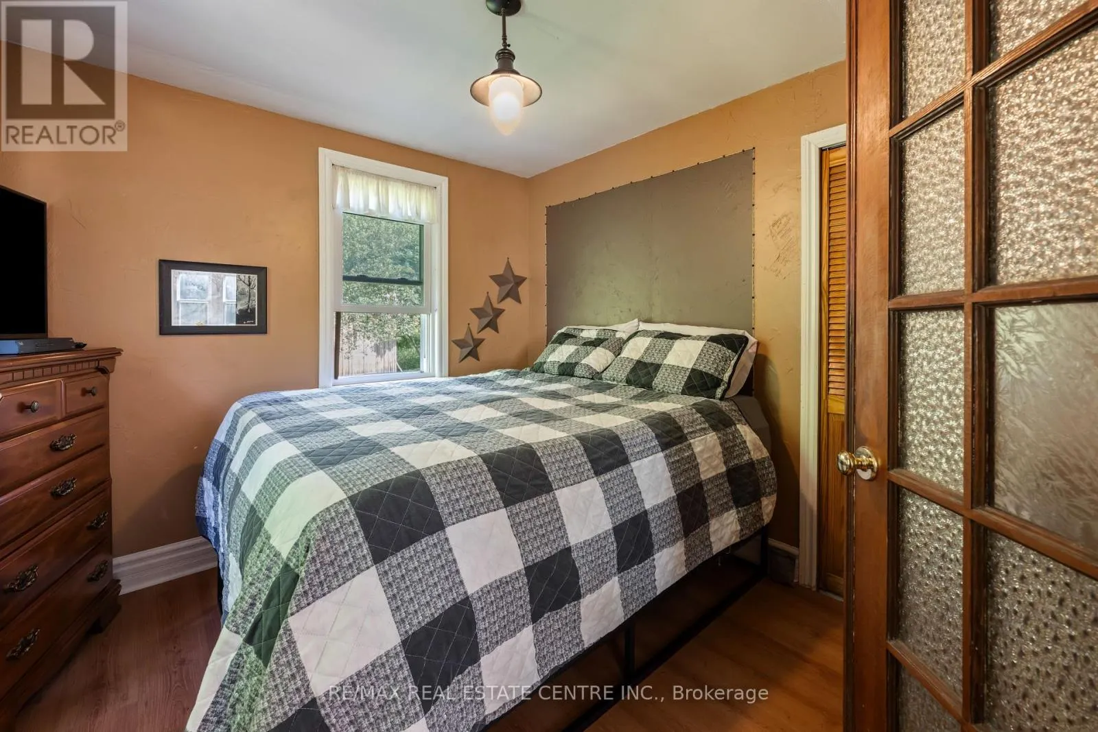 637217 PRINCE OF WALES ROAD