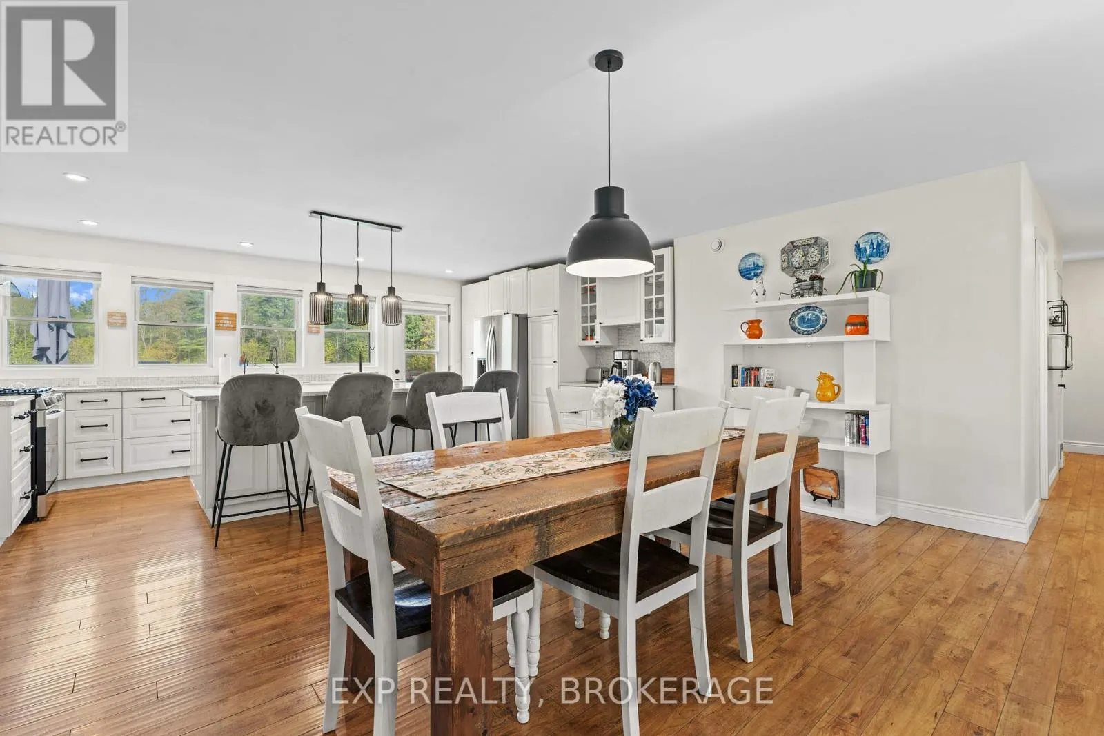 36 TRAVERSE LAKE LANE