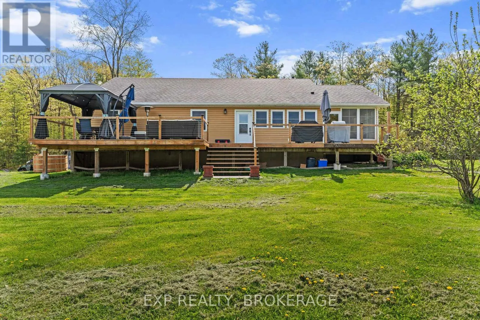 36 TRAVERSE LAKE LANE