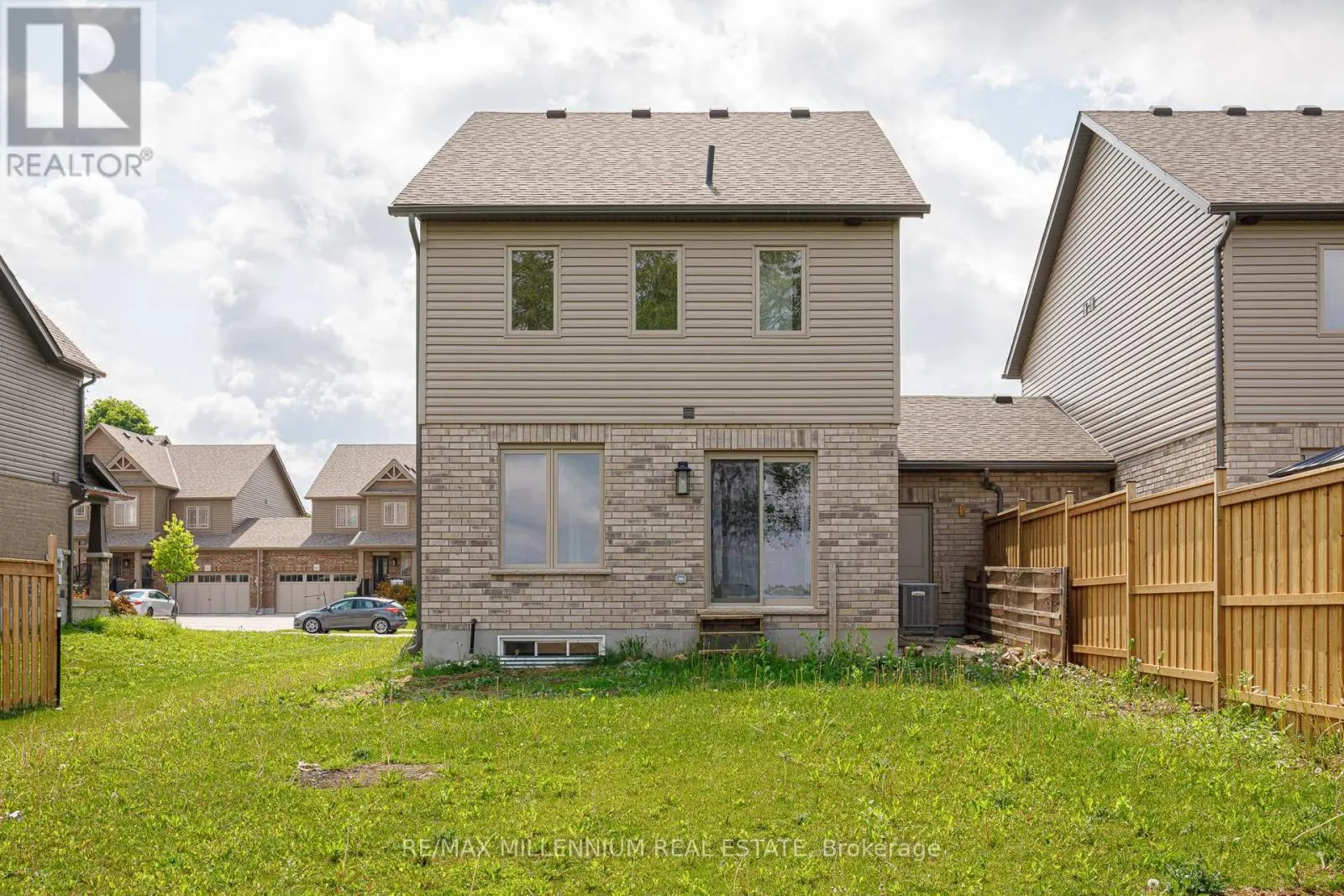 142 STONEBROOK WAY