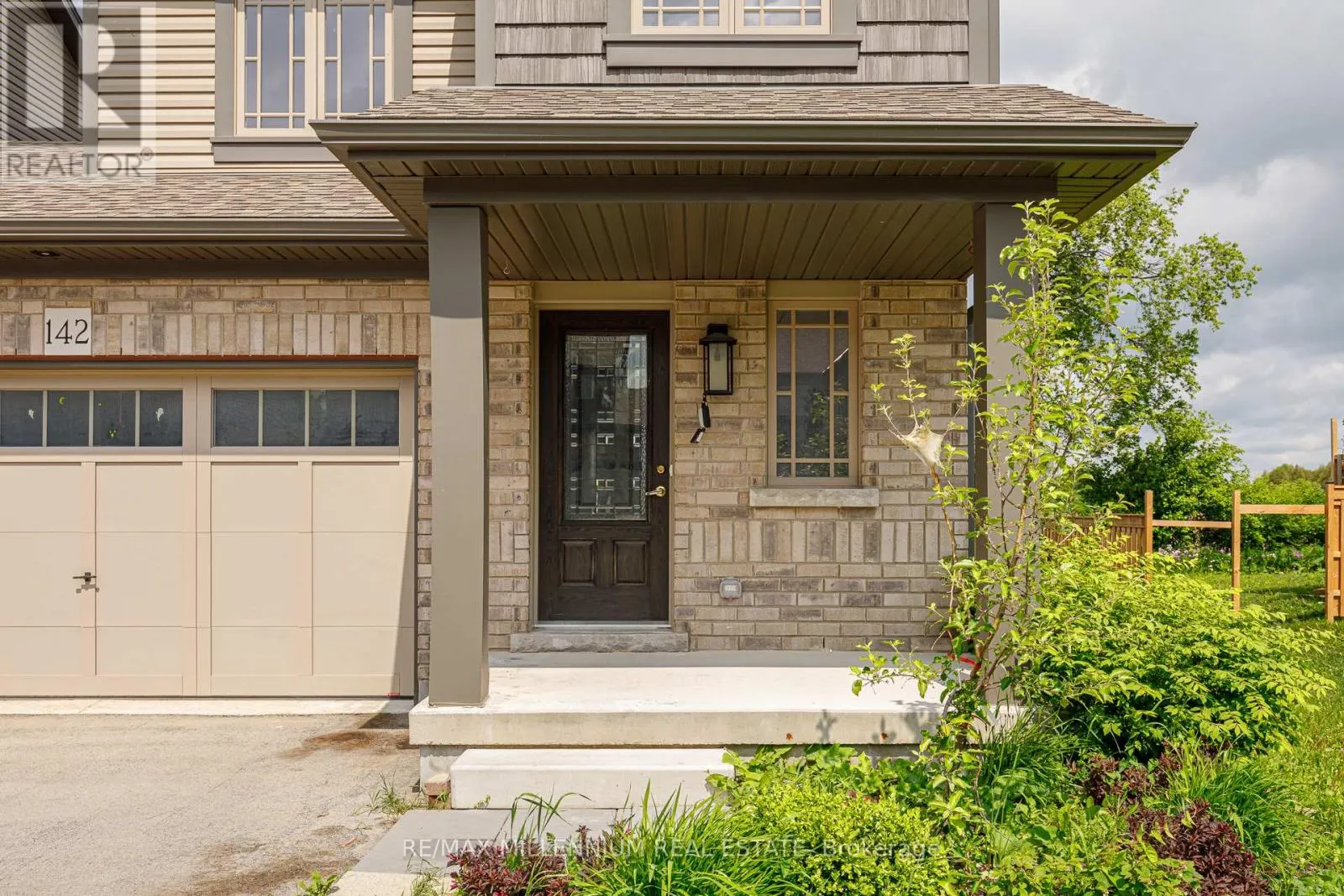 142 STONEBROOK WAY