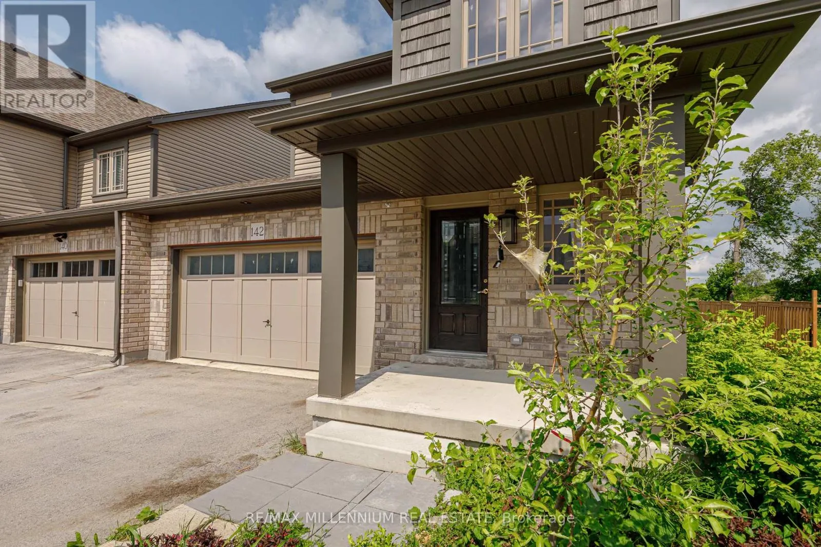142 STONEBROOK WAY