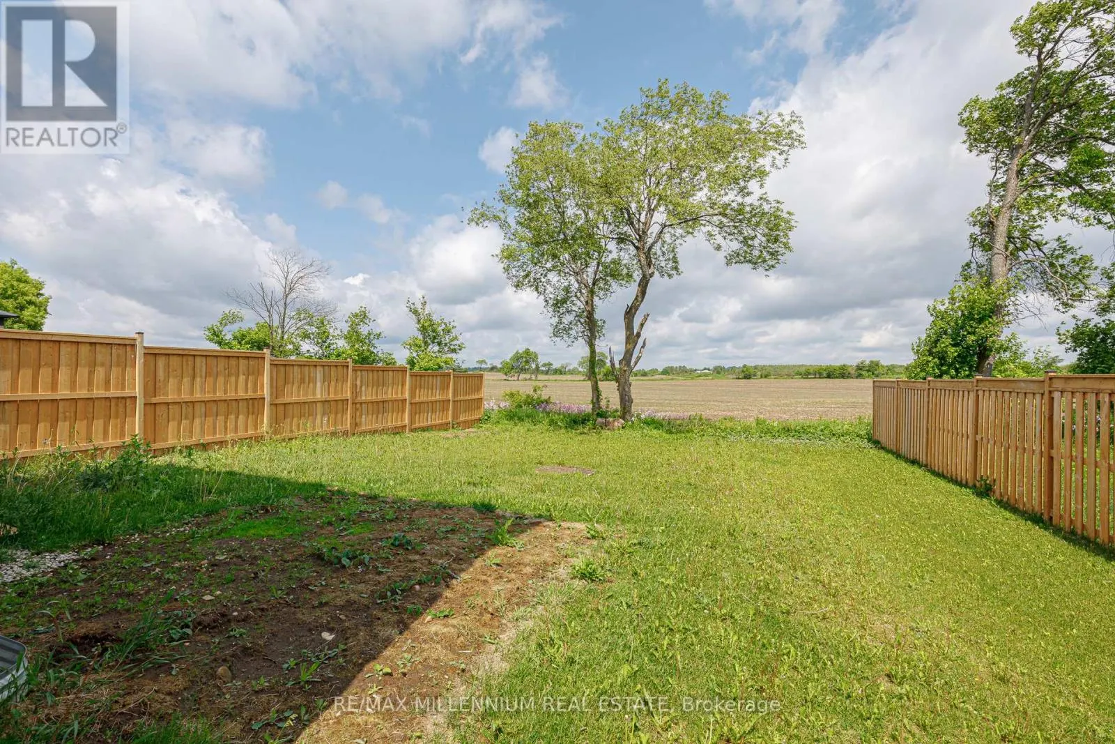 142 STONEBROOK WAY