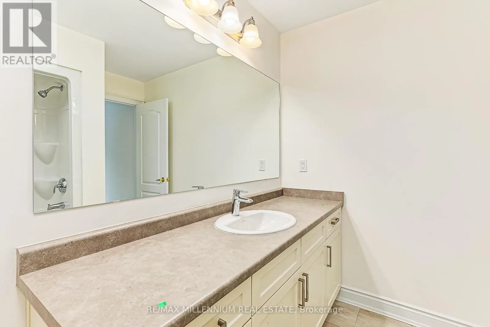 142 STONEBROOK WAY