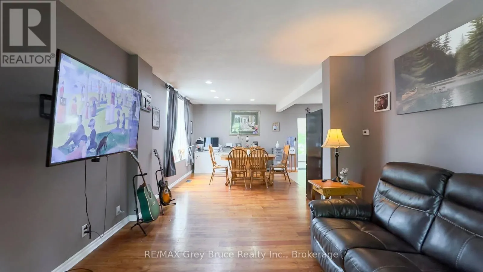1155 3RD AVENUE W