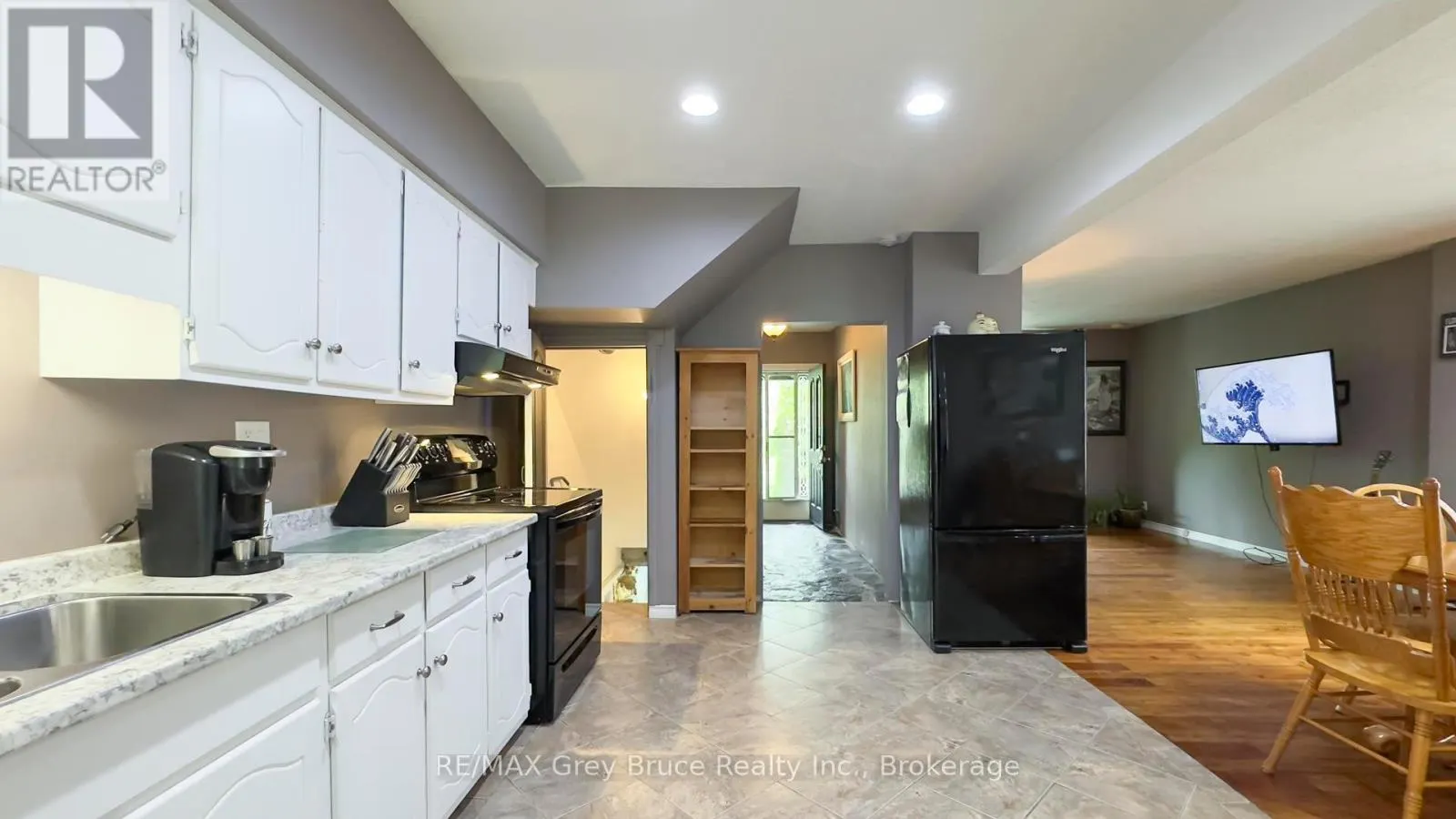 1155 3RD AVENUE W