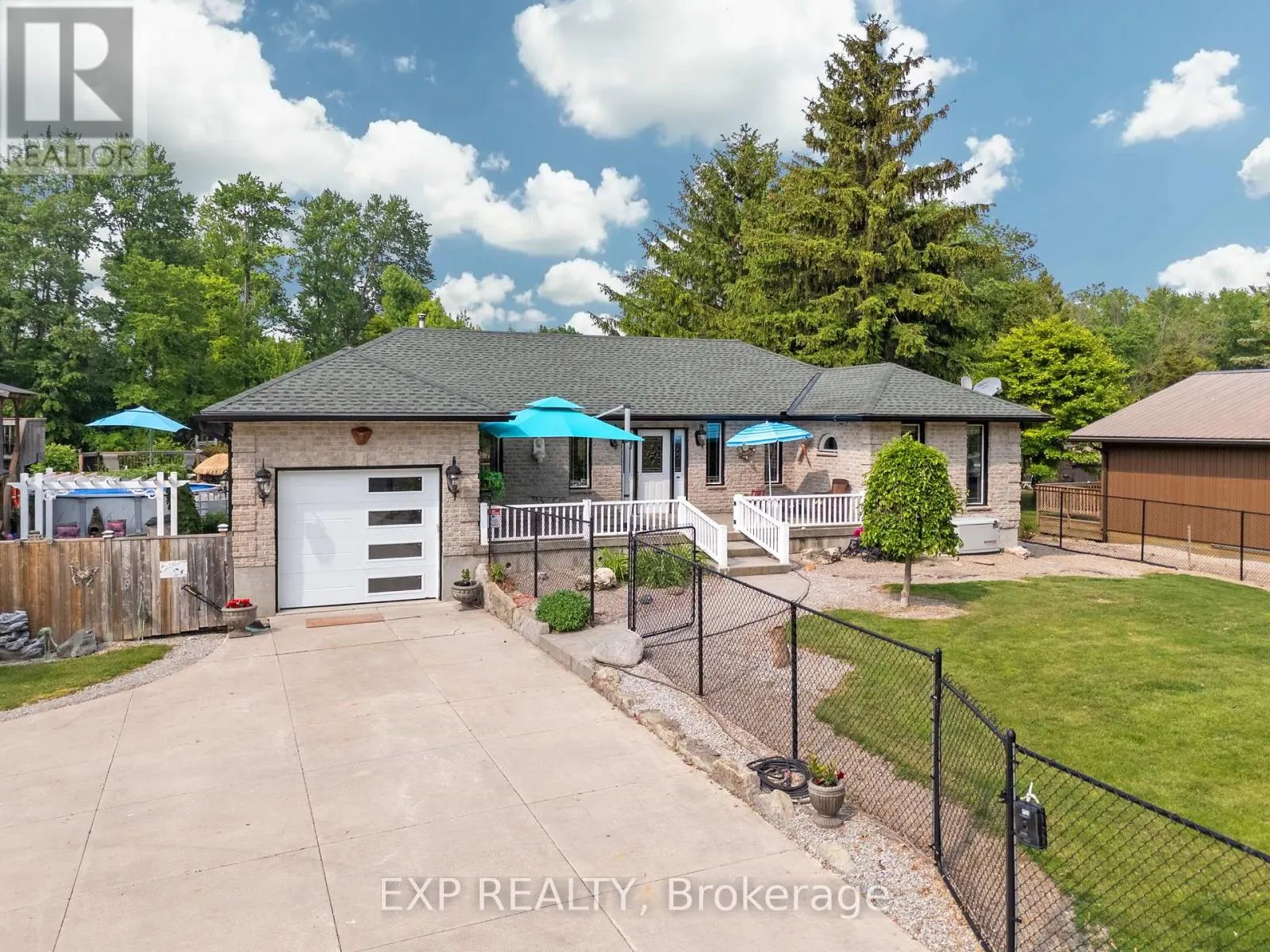 8458 LAZY LANE