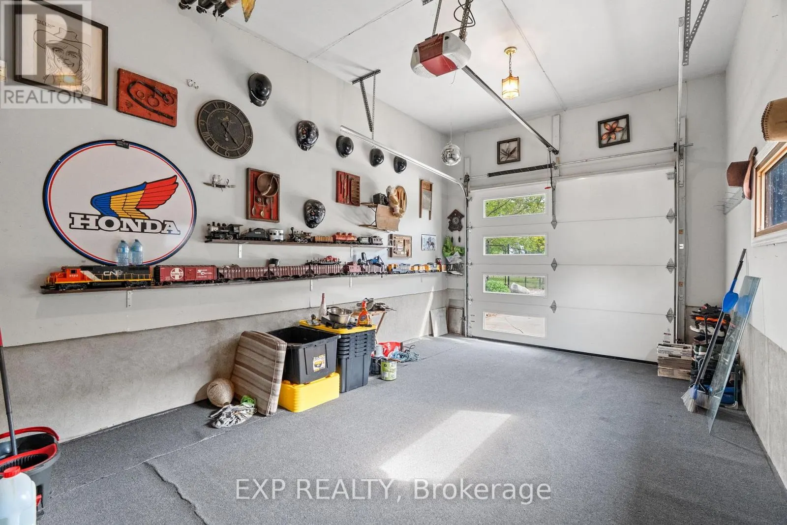 8458 LAZY LANE