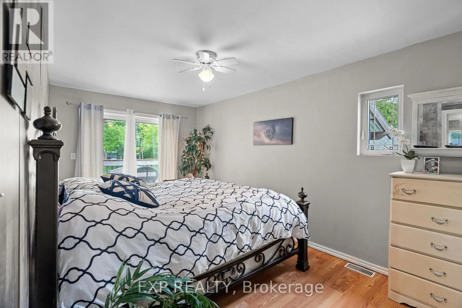 8458 LAZY LANE