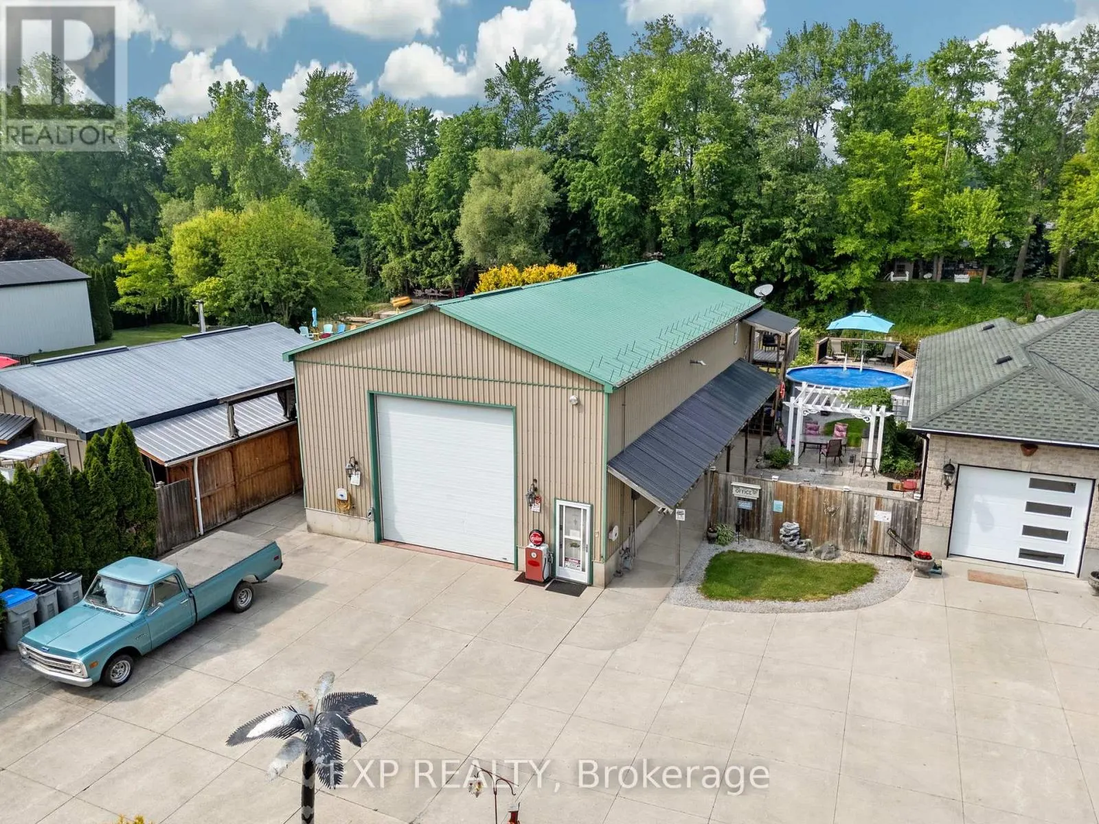 8458 LAZY LANE
