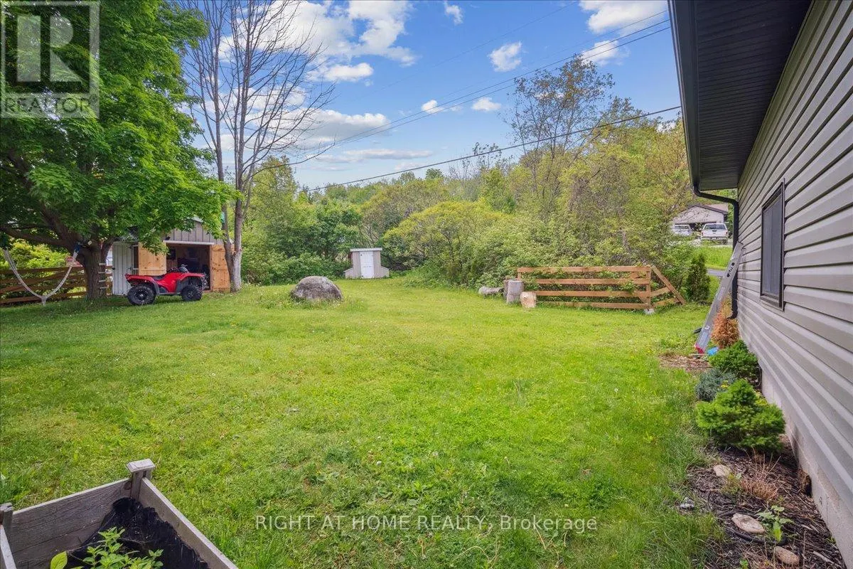 339520 PRESQU'ILE ROAD