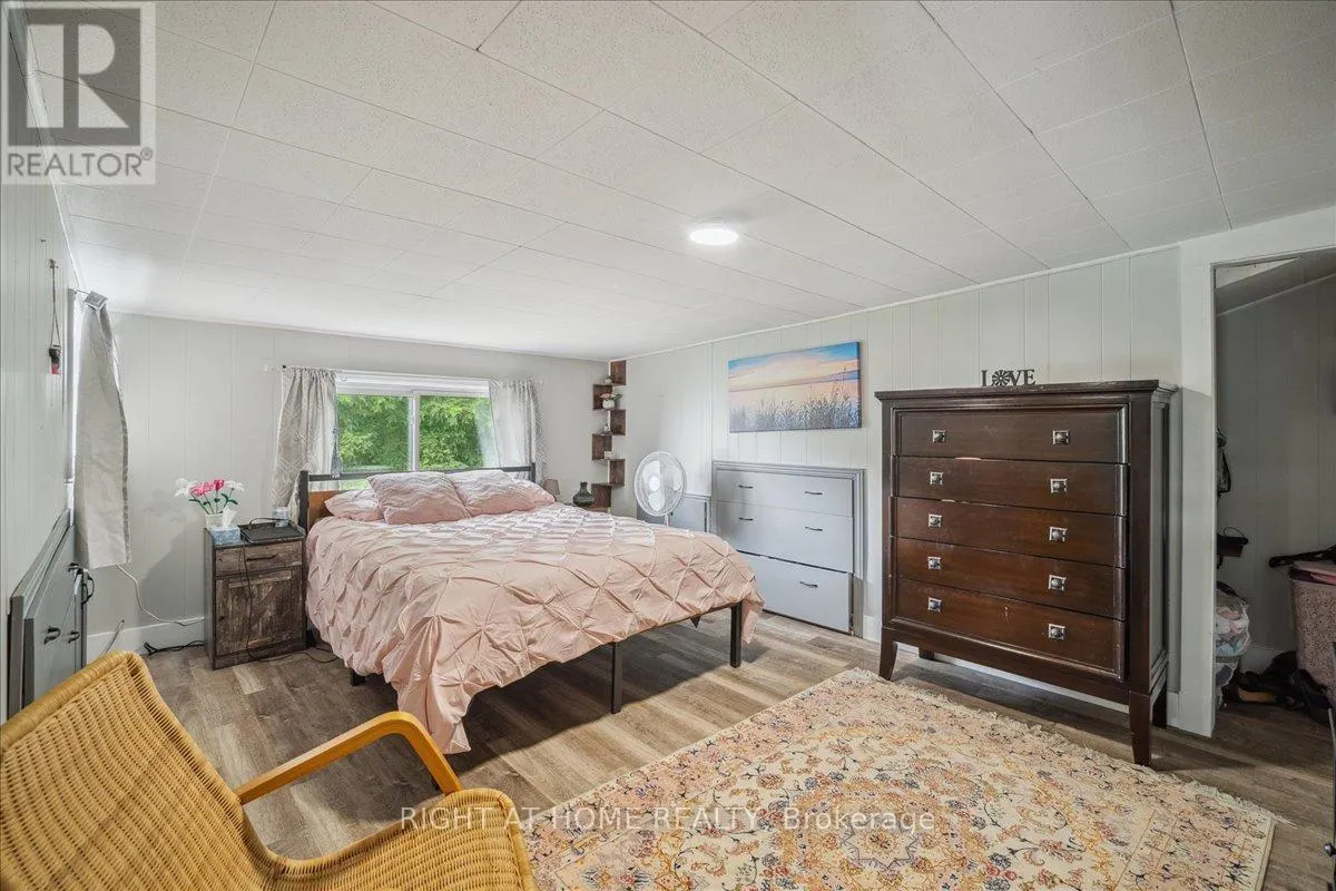 339520 PRESQU'ILE ROAD