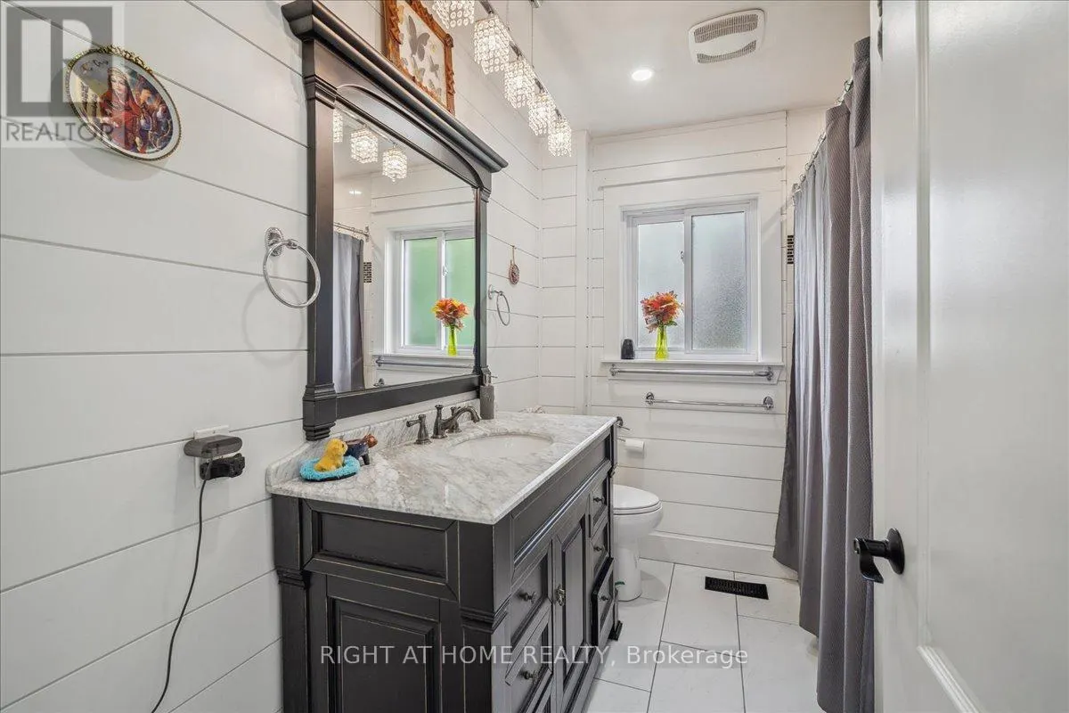 339520 PRESQU'ILE ROAD
